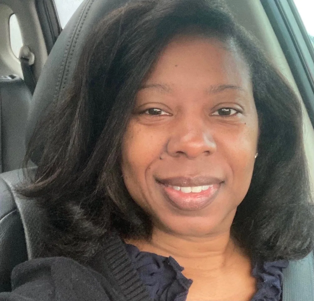 Emma L. Navas, mobile notary public serving Palestine, TX